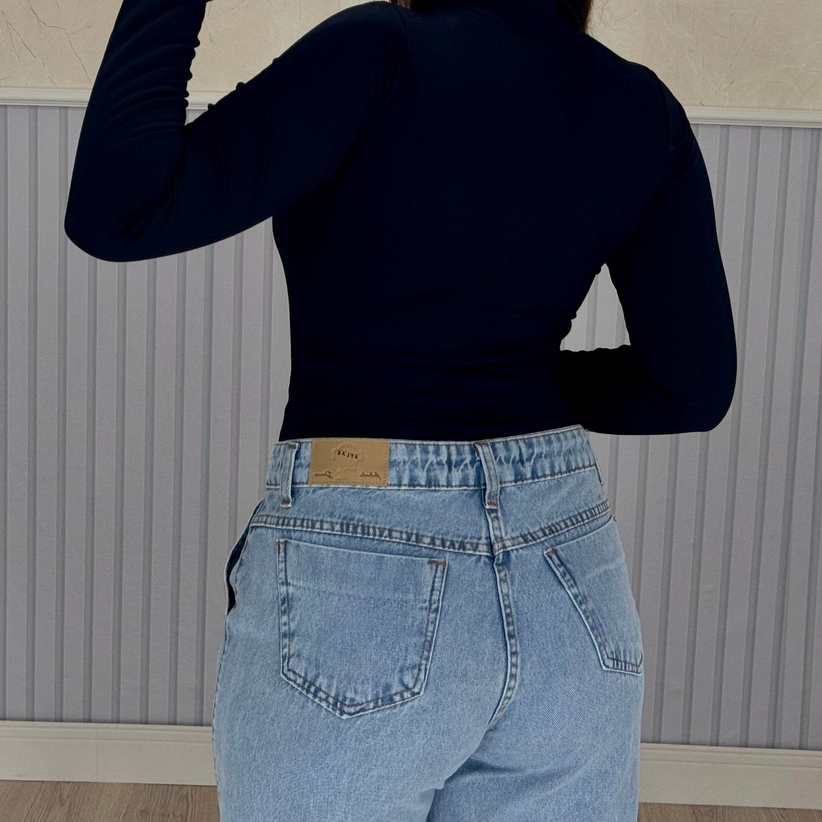 calça wide leg, calça wide leg feminina, calça wide leg jeans, calça wide leg cintura alta, calça wide leg alfaiataria, calça wide leg preta, calça wide leg de linho, calça wide leg com elastano, calça wide leg rasgada, calça wide leg clara