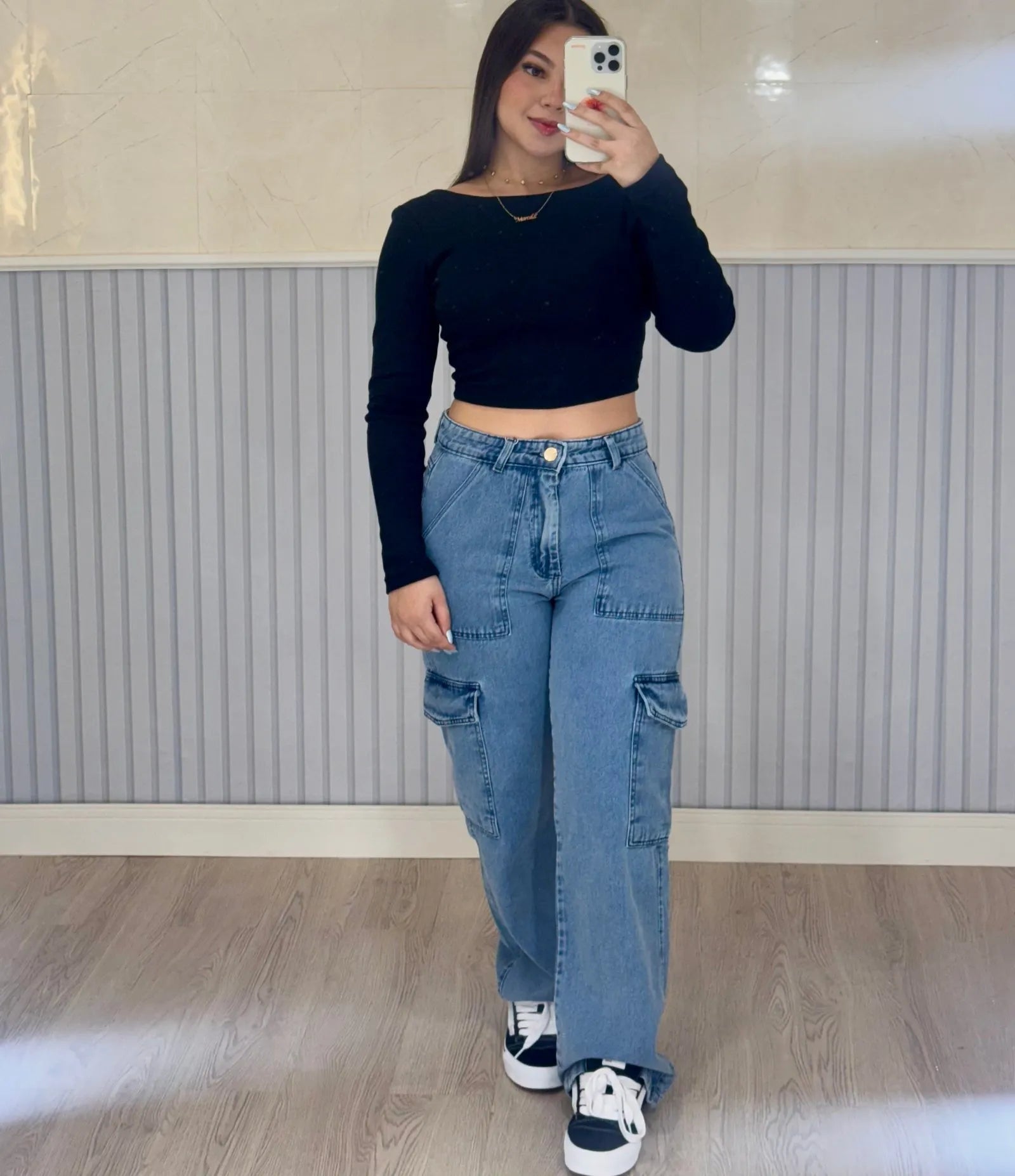 calça wide leg, calça wide leg feminina, calça wide leg jeans, calça wide leg cintura alta, calça wide leg alfaiataria, calça wide leg preta, calça wide leg de linho, calça wide leg com elastano, calça wide leg rasgada, calça wide leg clara