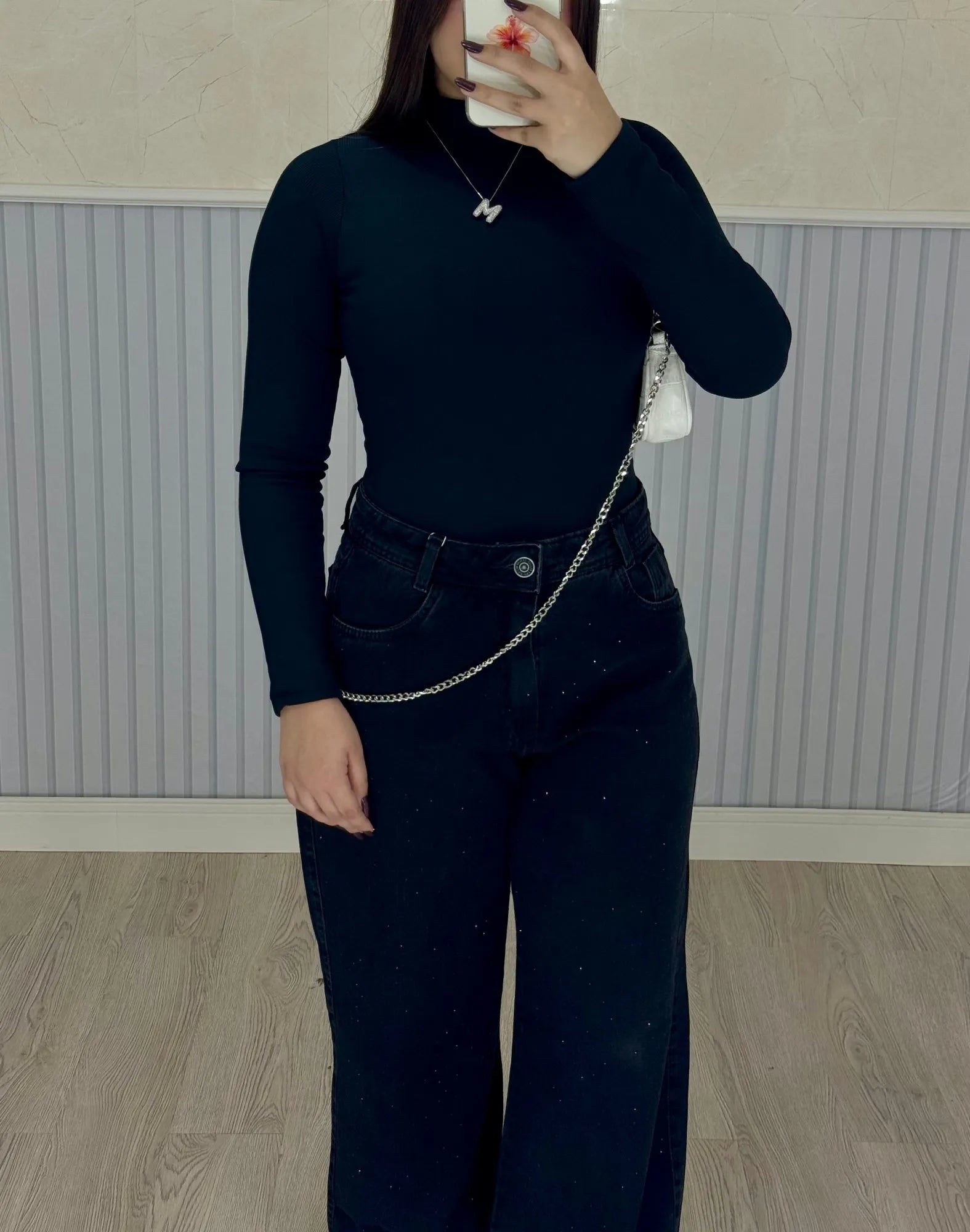 calça wide leg, calça wide leg feminina, calça wide leg jeans, calça wide leg cintura alta, calça wide leg alfaiataria, calça wide leg preta, calça wide leg de linho, calça wide leg com elastano, calça wide leg rasgada, calça wide leg clara