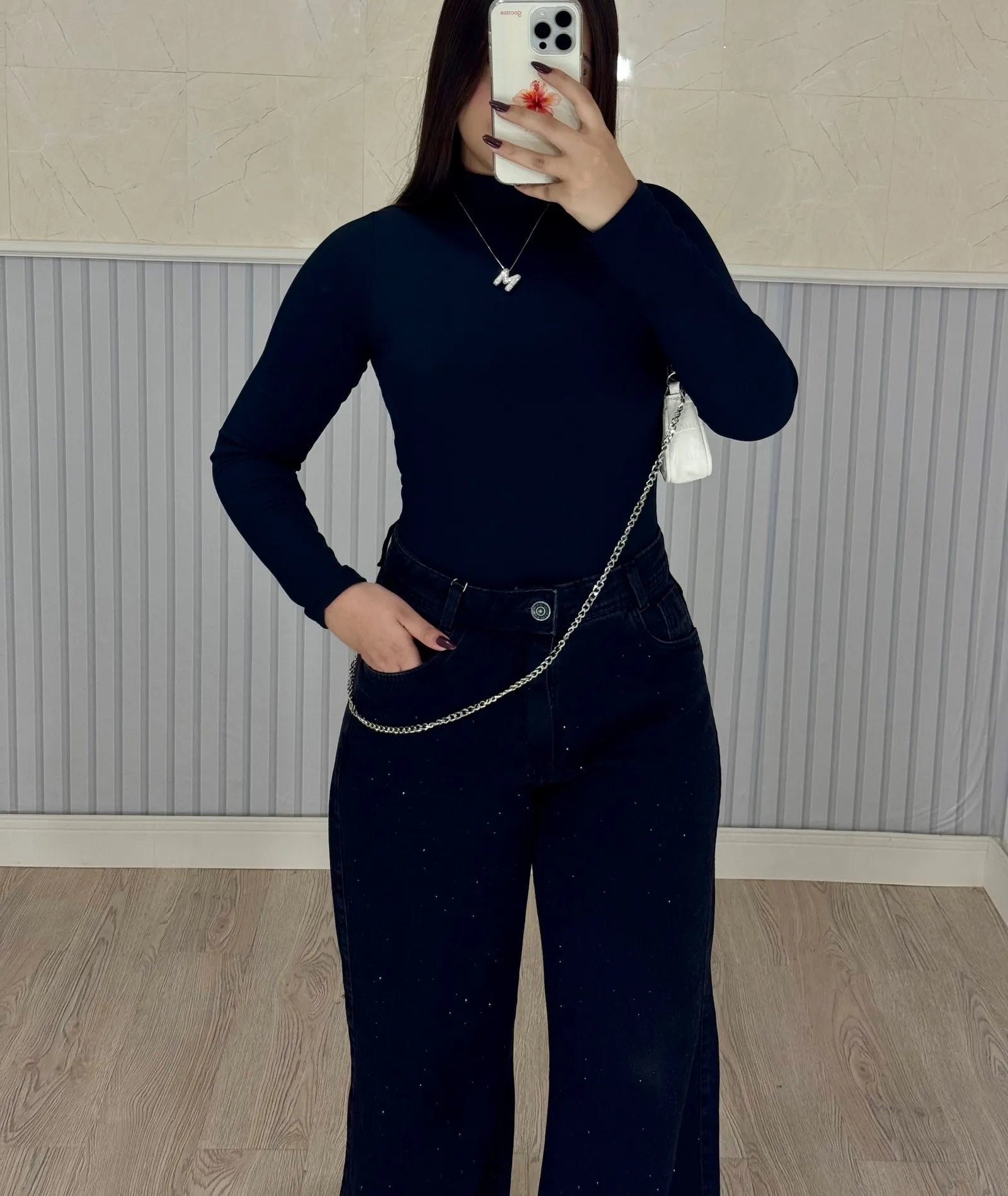 calça wide leg, calça wide leg feminina, calça wide leg jeans, calça wide leg cintura alta, calça wide leg alfaiataria, calça wide leg preta, calça wide leg de linho, calça wide leg com elastano, calça wide leg rasgada, calça wide leg clara