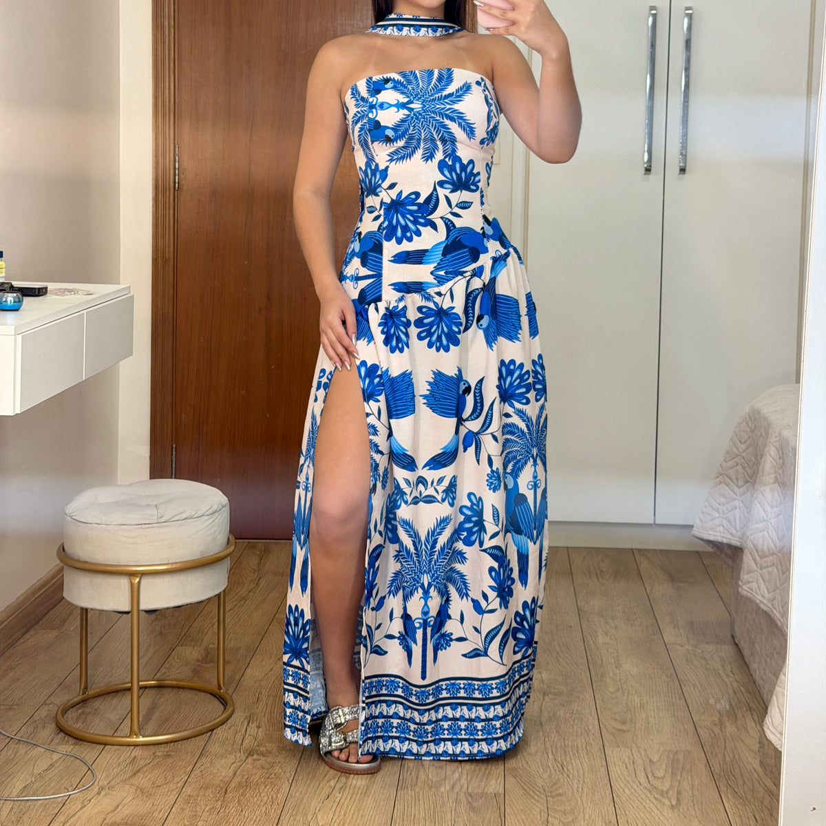 Vestido Longo Tomara que Caia e Fenda Com Chocker Elegante e Versátil