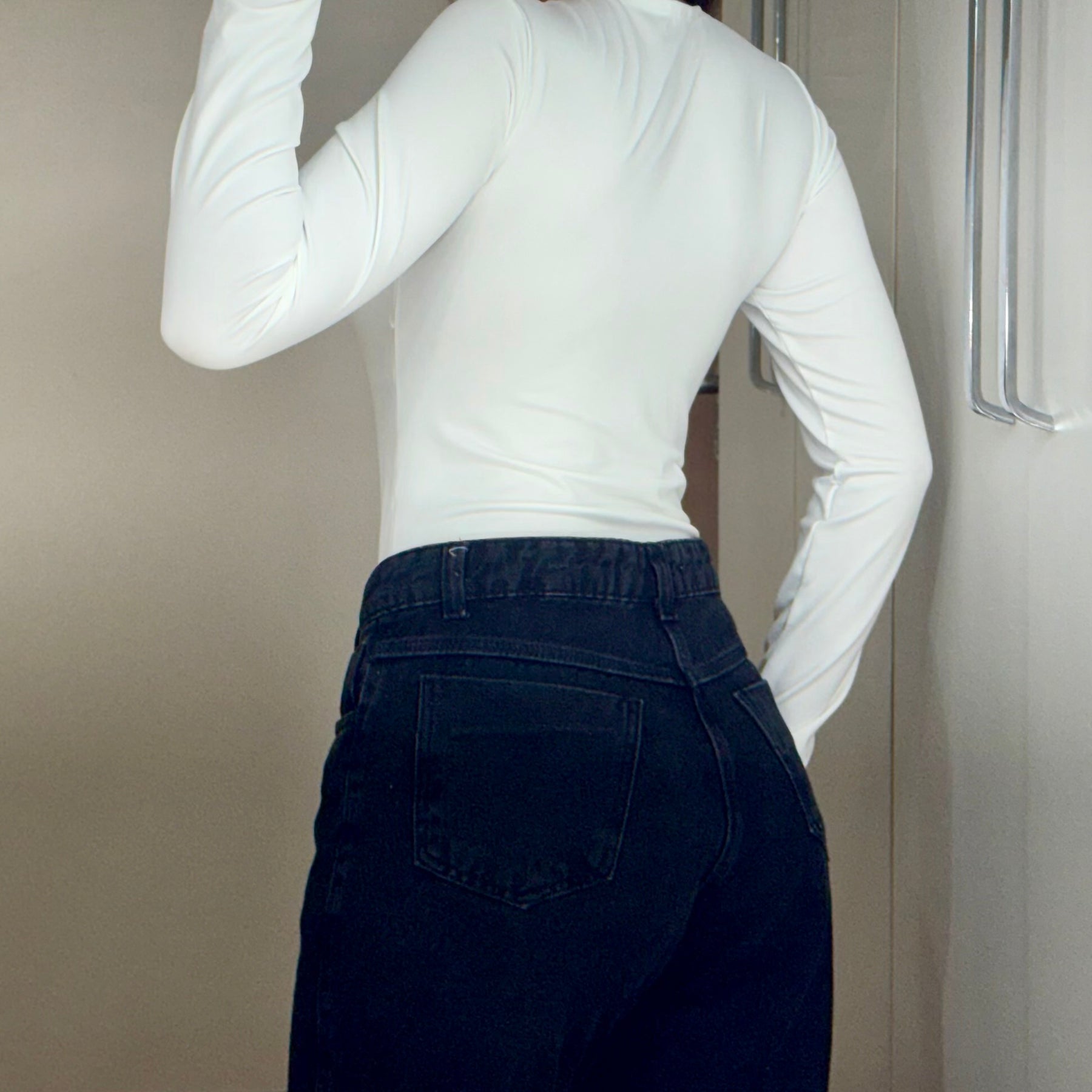 Body Manga Longa com Recorte Livia