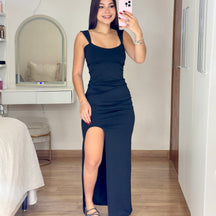 Vestido Longo Com Fenda Suplex