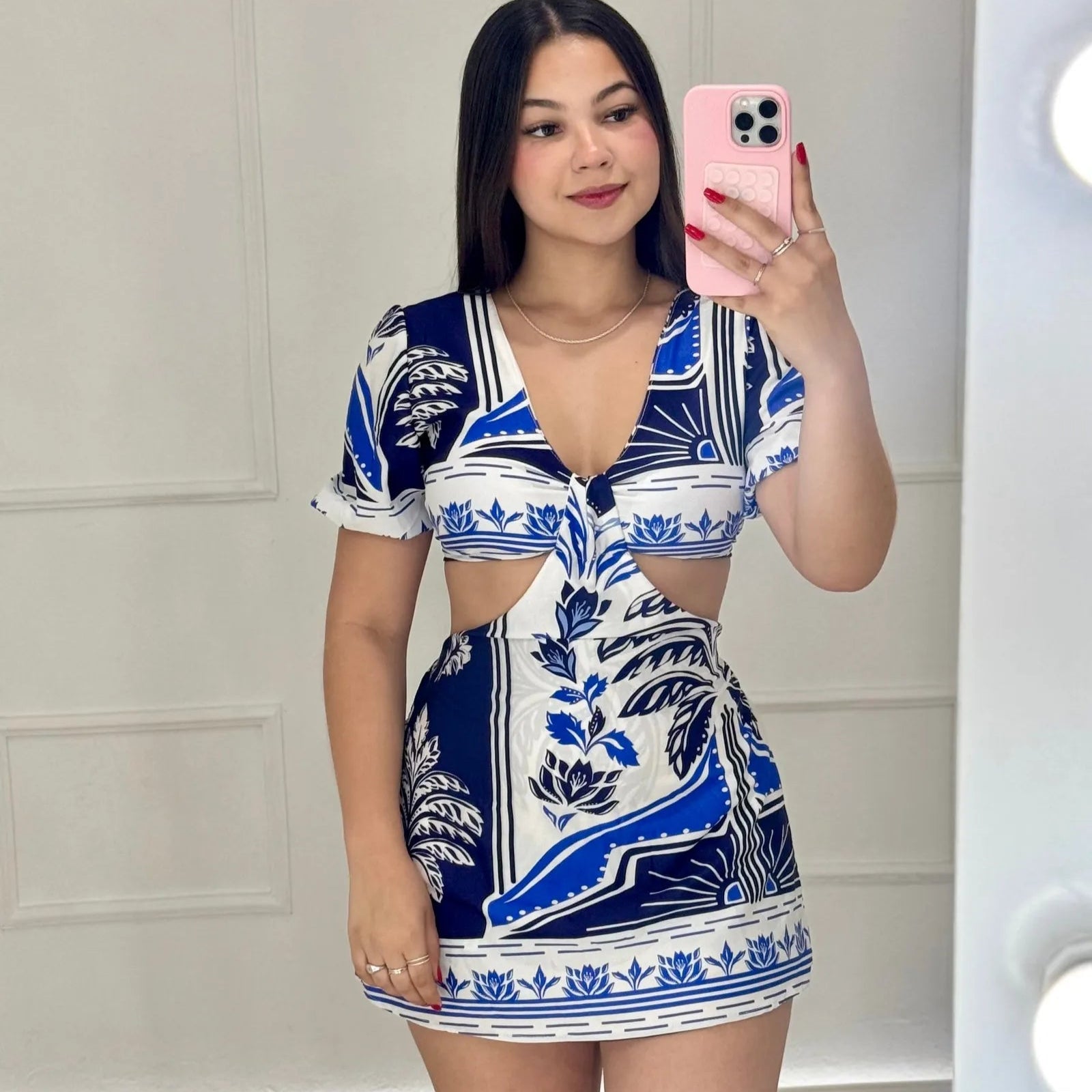 macaquinho feminino, macaquinho curto, macaquinho de verão, macaquinho estampado, macaquinho jeans, macaquinho de alfaiataria, macaquinho manga longa, macaquinho preto, macaquinho para festa, macaquinho casual
