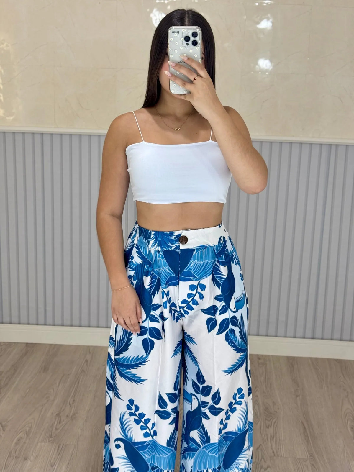 calça pantalona, calça pantalona feminina, calça pantalona jeans, calça pantalona de alfaiataria, calça pantalona cintura alta, calça pantalona social, calça pantalona estampada, calça pantalona de linho, calça pantalona preta, calça pantalona elegante