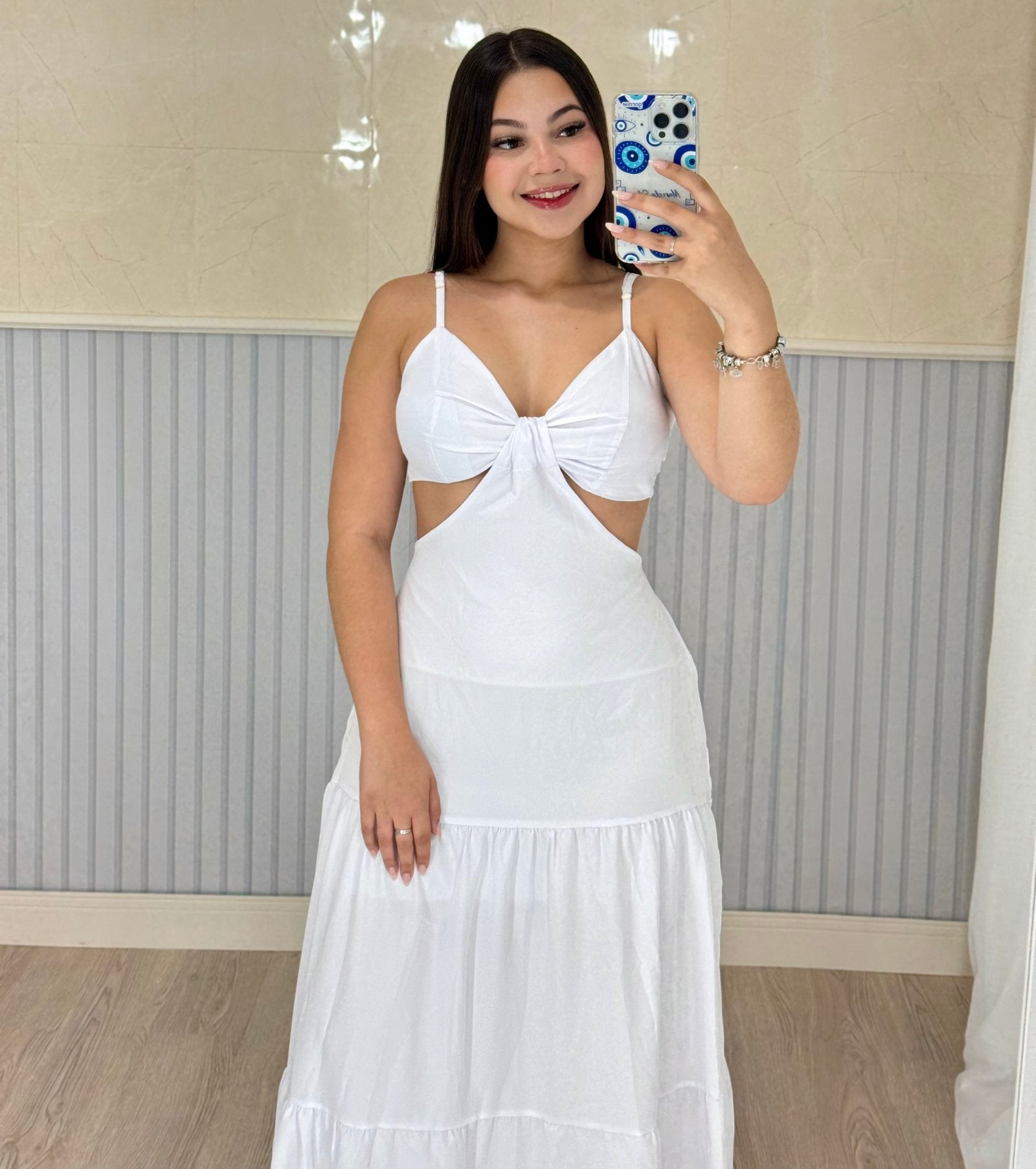 vestido feminino, vestido longo, vestido midi, vestido curto, vestido de festa, vestido casual, vestido, vestido de verão, vestido justo,  vestido estampado, vestido com fenda, vestido preto, vestido branco, vestido básico,