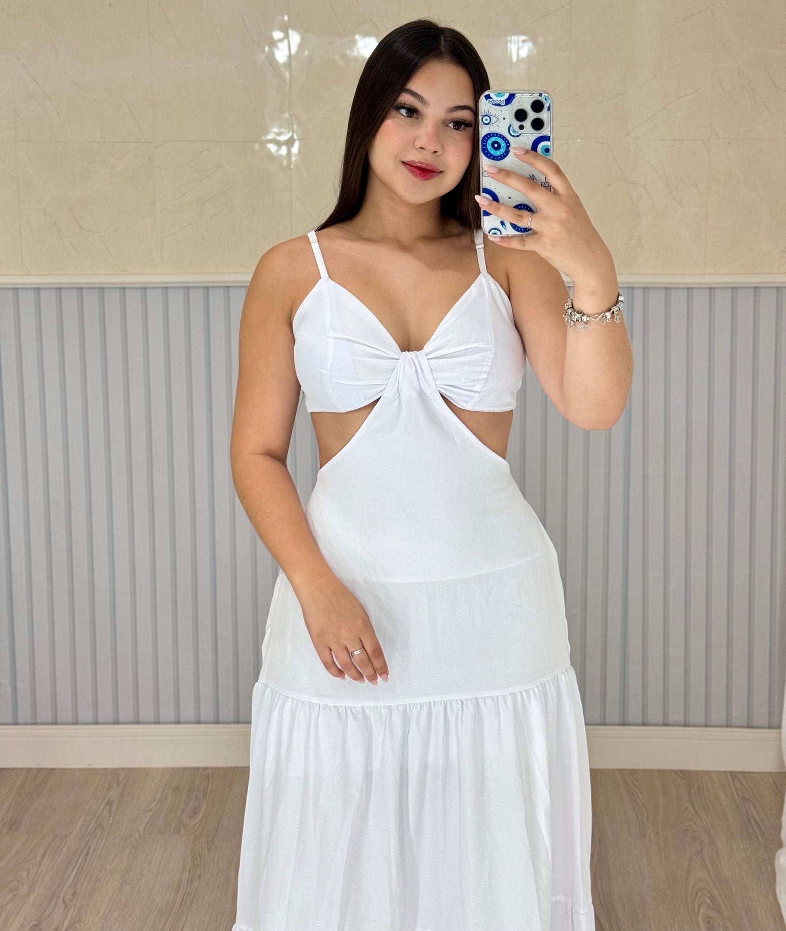 vestido feminino, vestido longo, vestido midi, vestido curto, vestido de festa, vestido casual, vestido, vestido de verão, vestido justo,  vestido estampado, vestido com fenda, vestido preto, vestido branco, vestido básico,