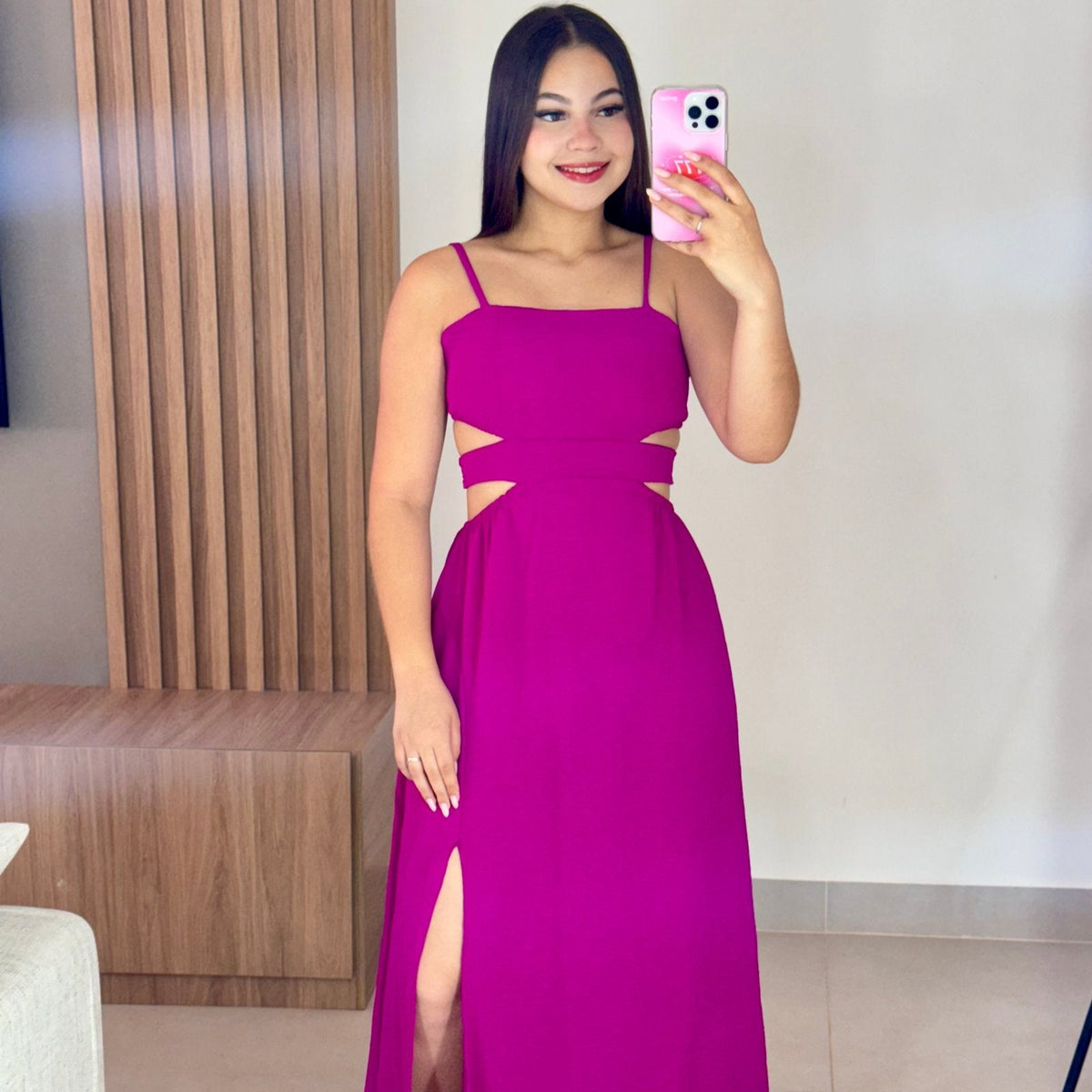 vestido feminino, vestido longo, vestido midi, vestido curto, vestido de festa, vestido casual, vestido, vestido de verão, vestido justo,  vestido estampado, vestido com fenda, vestido preto, vestido branco, vestido básico,